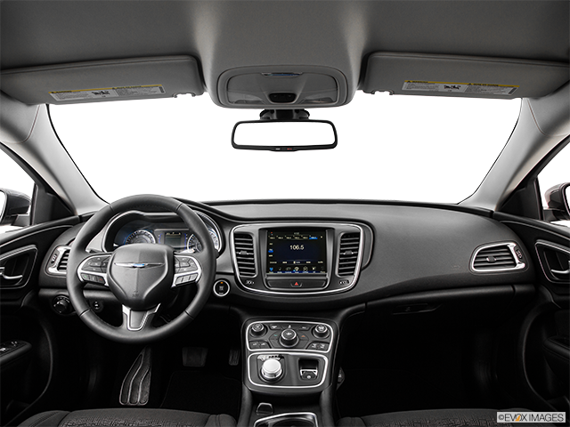 2017 Chrysler 200 | Centered wide dash shot