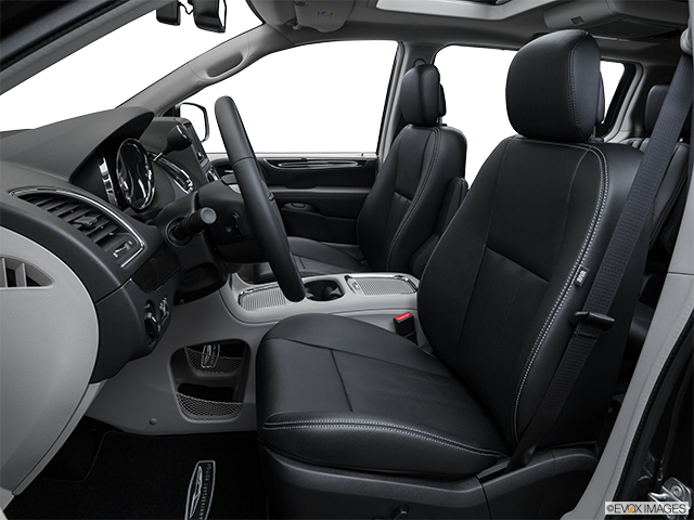 2016 Chrysler Town & Country | Front seats from Drivers Side