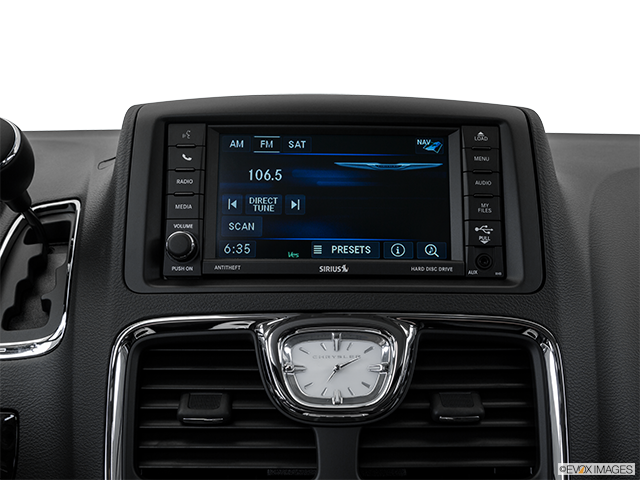 2016 Chrysler Town & Country | Closeup of radio head unit
