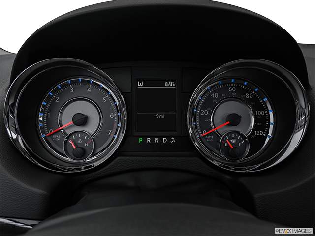 2016 Chrysler Town & Country | Speedometer/tachometer