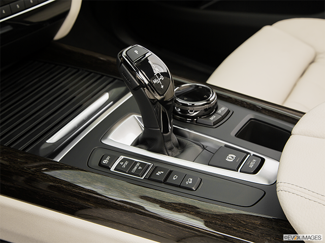 2016 BMW X5 | Gear shifter/center console