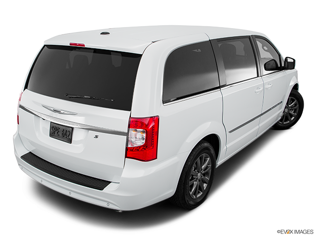 2016 Chrysler Town & Country | Rear 3/4 angle view