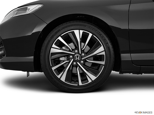 2016 Honda Accord Coupe | Front Drivers side wheel at profile