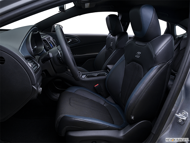 2017 Chrysler 200 | Front seats from Drivers Side