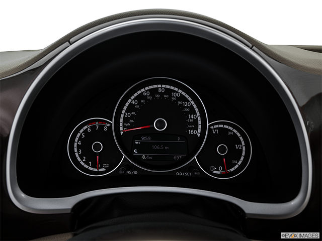 2016 Volkswagen The Beetle Convertible | Speedometer/tachometer