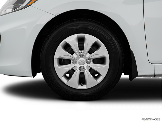 2016 Hyundai Accent Hatchback | Front Drivers side wheel at profile