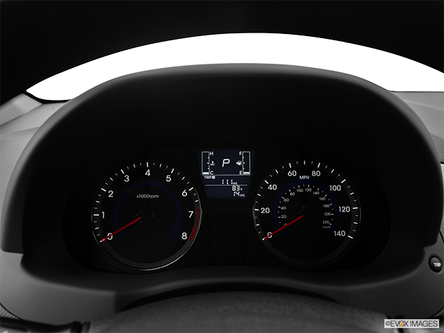 2016 Hyundai Accent Hatchback | Speedometer/tachometer