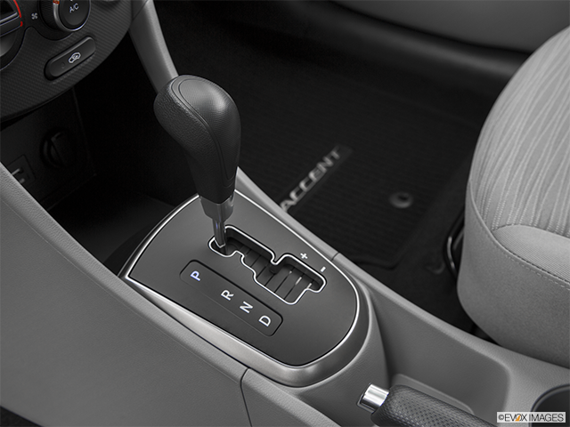 2016 Hyundai Accent Hatchback | Gear shifter/center console