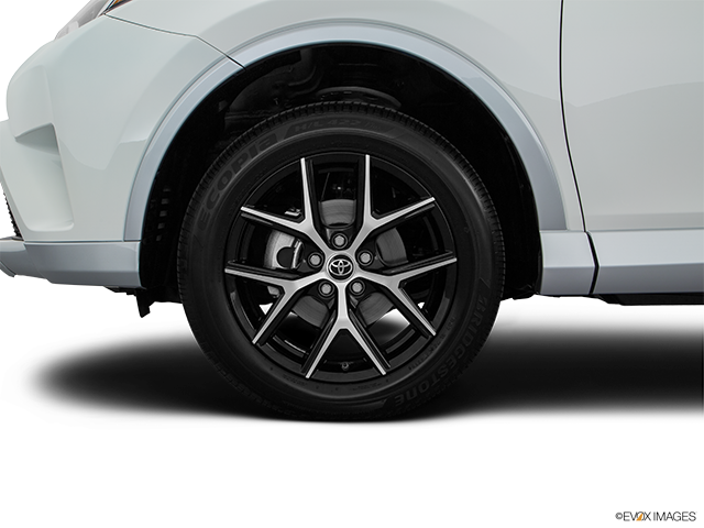 2016 Toyota RAV4 | Front Drivers side wheel at profile