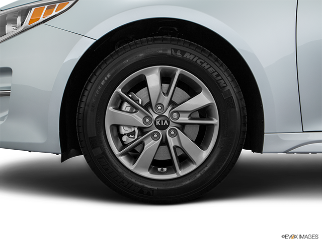 2016 Kia Optima | Front Drivers side wheel at profile