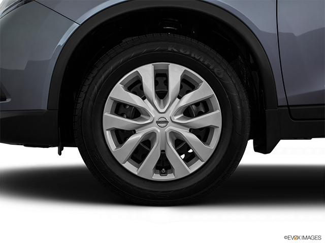 2016 Nissan Rogue | Front Drivers side wheel at profile