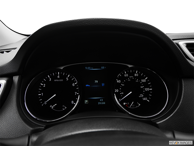 2016 Nissan Rogue | Speedometer/tachometer