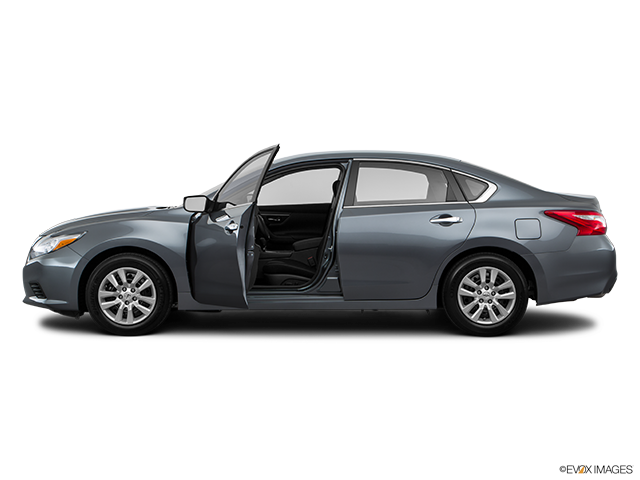 2016 Nissan Altima | Driver's side profile with drivers side door open
