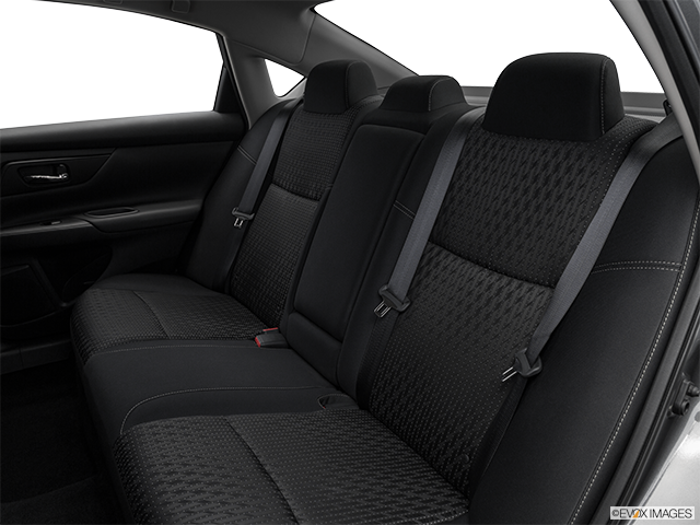 2016 Nissan Altima | Rear seats from Drivers Side