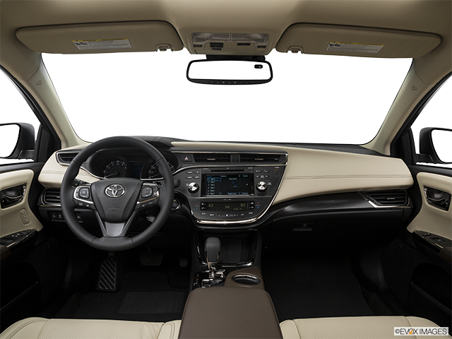 2016 Toyota Avalon | Centered wide dash shot