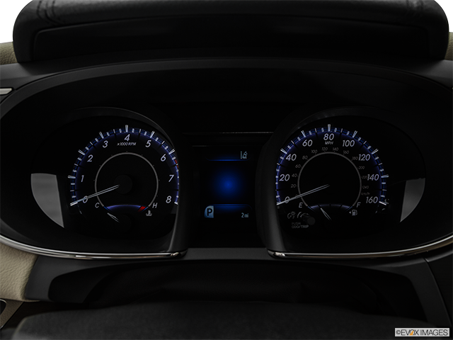 2016 Toyota Avalon | Speedometer/tachometer