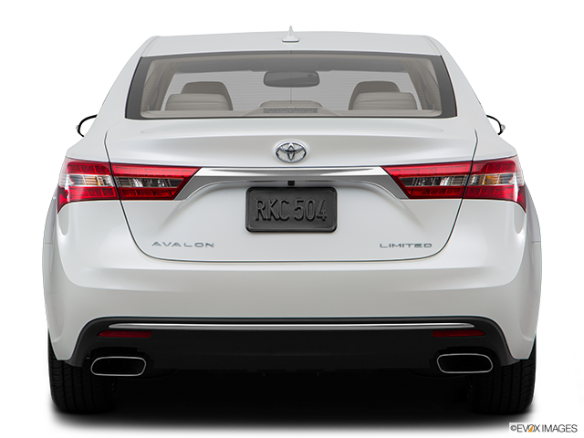 2016 Toyota Avalon | Low/wide rear