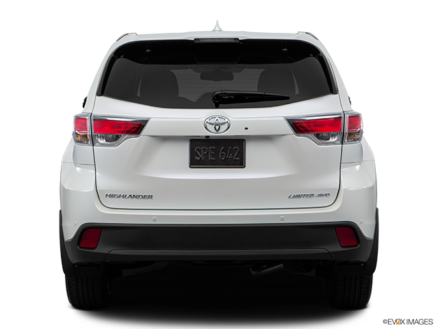 2016 Toyota Highlander | Low/wide rear