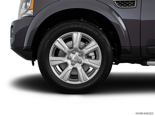 2016 Land Rover LR4 | Front Drivers side wheel at profile