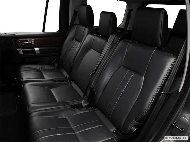 2016 Land Rover LR4 | Rear seats from Drivers Side