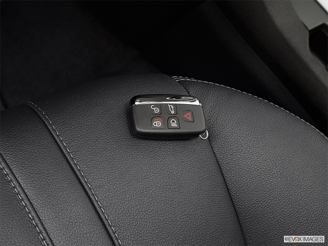 2016 Land Rover LR4 | Key fob on driver’s seat