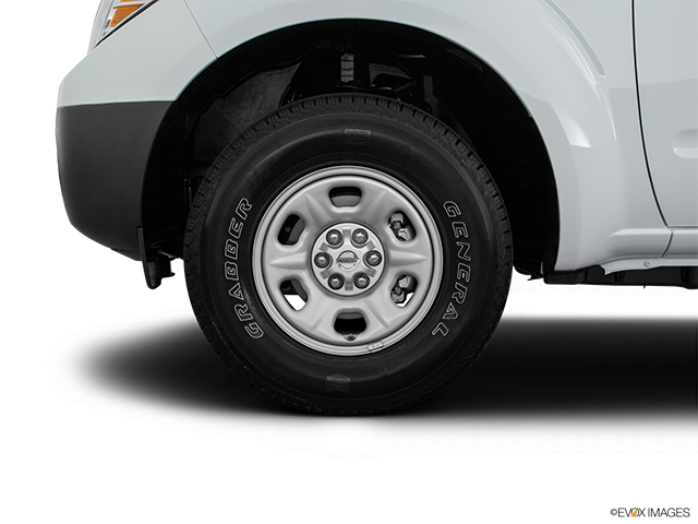 2016 Nissan Frontier | Front Drivers side wheel at profile