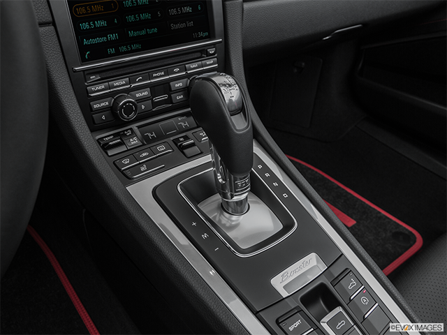 2016 Porsche Boxster | Gear shifter/center console
