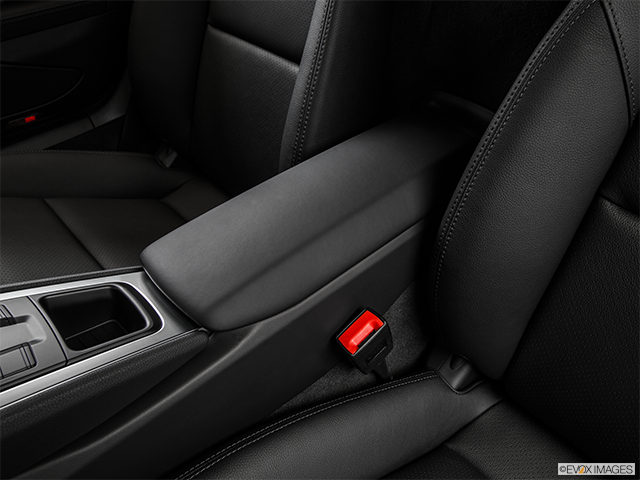 2016 Porsche Cayman | Front center console with closed lid, from driver’s side looking down