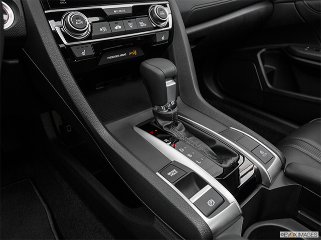 2016 Honda Civic Sedan | Gear shifter/center console