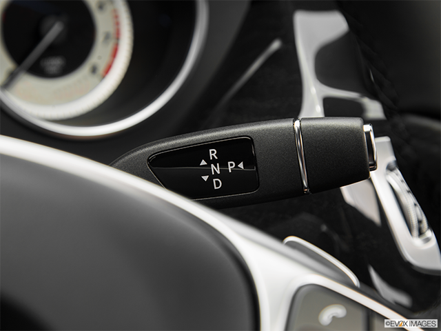 2016 Mercedes-Benz CLS-Class | Gear shifter/center console