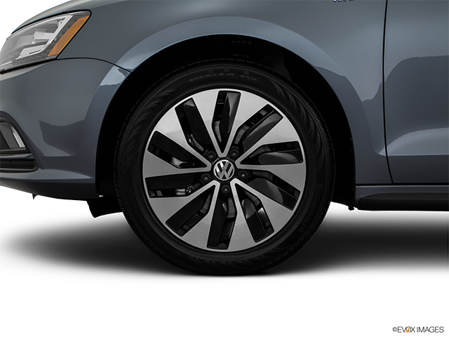 2016 Volkswagen Jetta Turbocharged Hybrid | Front Drivers side wheel at profile