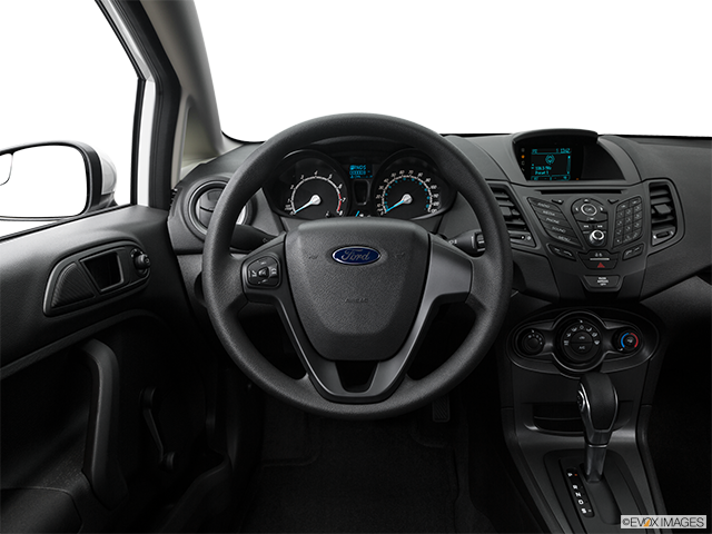 2016 Ford Fiesta | Steering wheel/Center Console