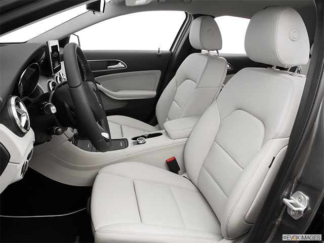 2016 Mercedes-Benz GLA-Class | Front seats from Drivers Side