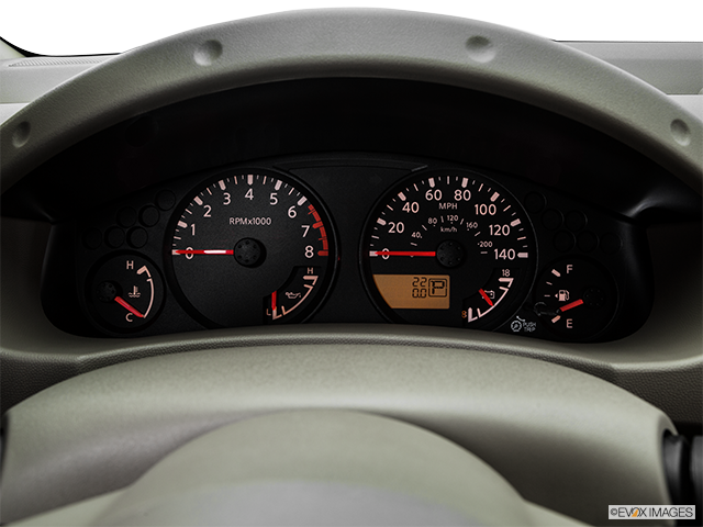 2016 Nissan Frontier | Speedometer/tachometer