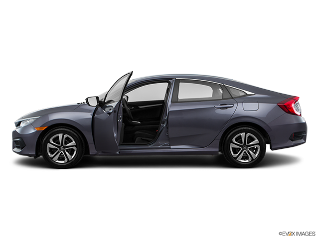 2016 Honda Civic Berline | Driver's side profile with drivers side door open