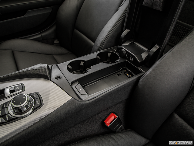 2016 BMW Z4 | Front center divider