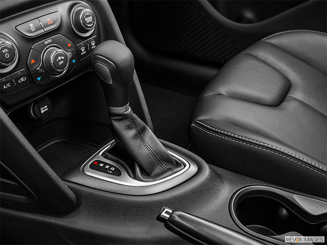 2016 Dodge Dart | Gear shifter/center console