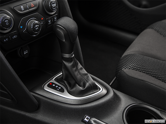 2016 Dodge Dart | Gear shifter/center console