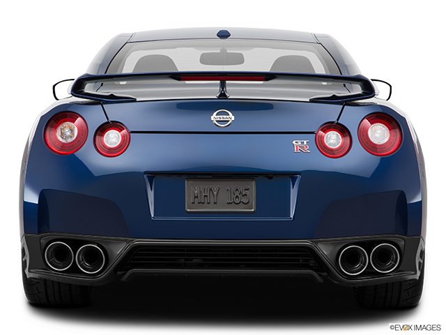 2016 Nissan GT-R | Low/wide rear