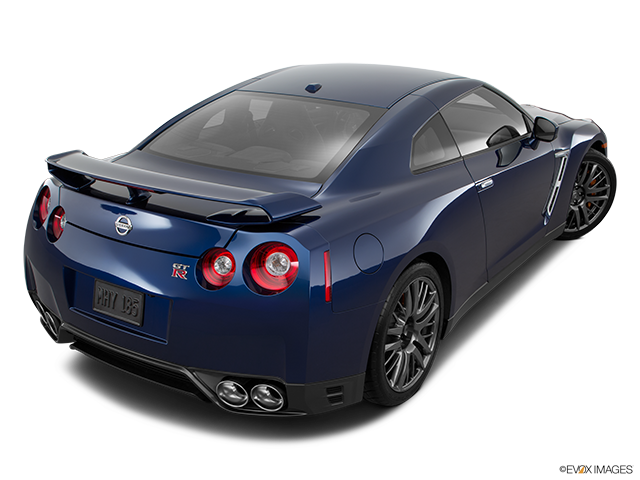 2016 Nissan GT-R | Rear 3/4 angle view