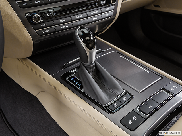 2016 Hyundai Genesis | Gear shifter/center console