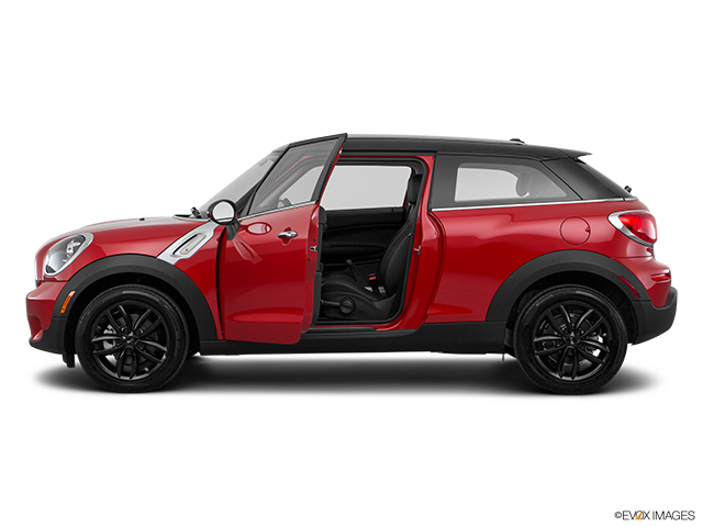 2016 MINI Paceman | Driver's side profile with drivers side door open