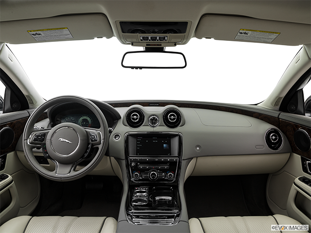 2016 Jaguar XJ | Centered wide dash shot