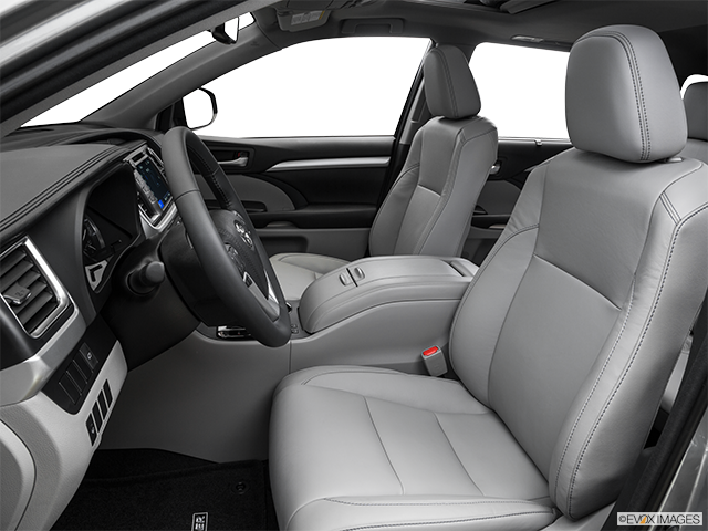 2016 Toyota Highlander | Front seats from Drivers Side