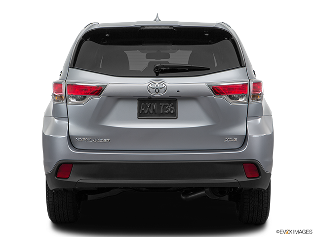 2016 Toyota Highlander | Low/wide rear