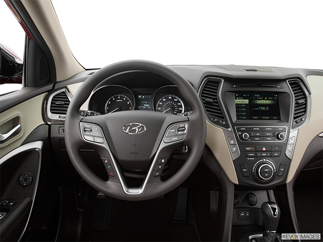 2017 Hyundai Santa Fe Sport | Steering wheel/Center Console