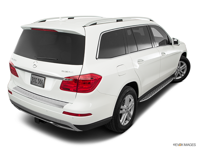 2016 Mercedes-Benz GL-Class | Rear 3/4 angle view