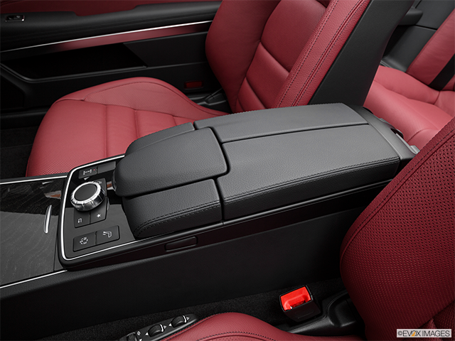 2016 Mercedes-Benz E-Class | Front center console with closed lid, from driver’s side looking down