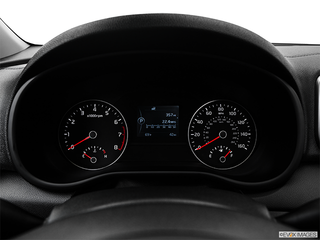 2017 Kia Sportage | Speedometer/tachometer