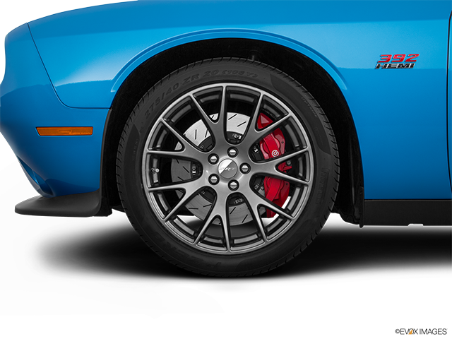 2016 Dodge Challenger | Front Drivers side wheel at profile